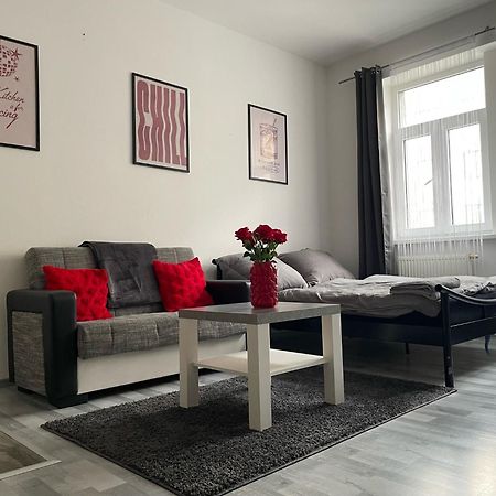 Tiffany Apartment In The City Center ブラチスラヴァ エクステリア 写真